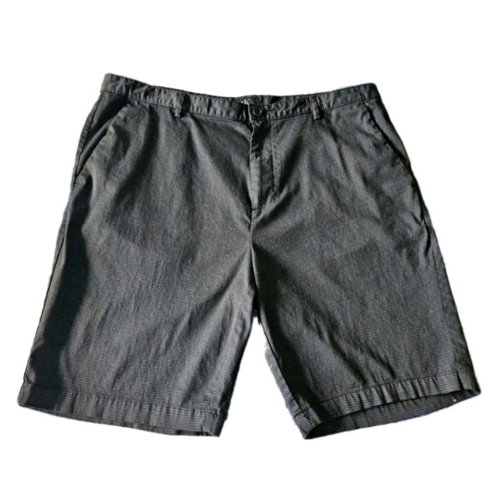 🖤Calvin Klein men charcoal flat front Shorts size 40 🖤